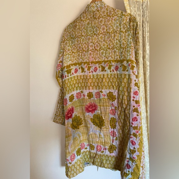 Kantha Duster - Picture 2 of 6